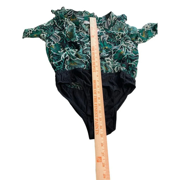 Band of Free Ruffled V-Neck Floral Bodysuit With Bell Sleeves Small - Picture 6 of 8